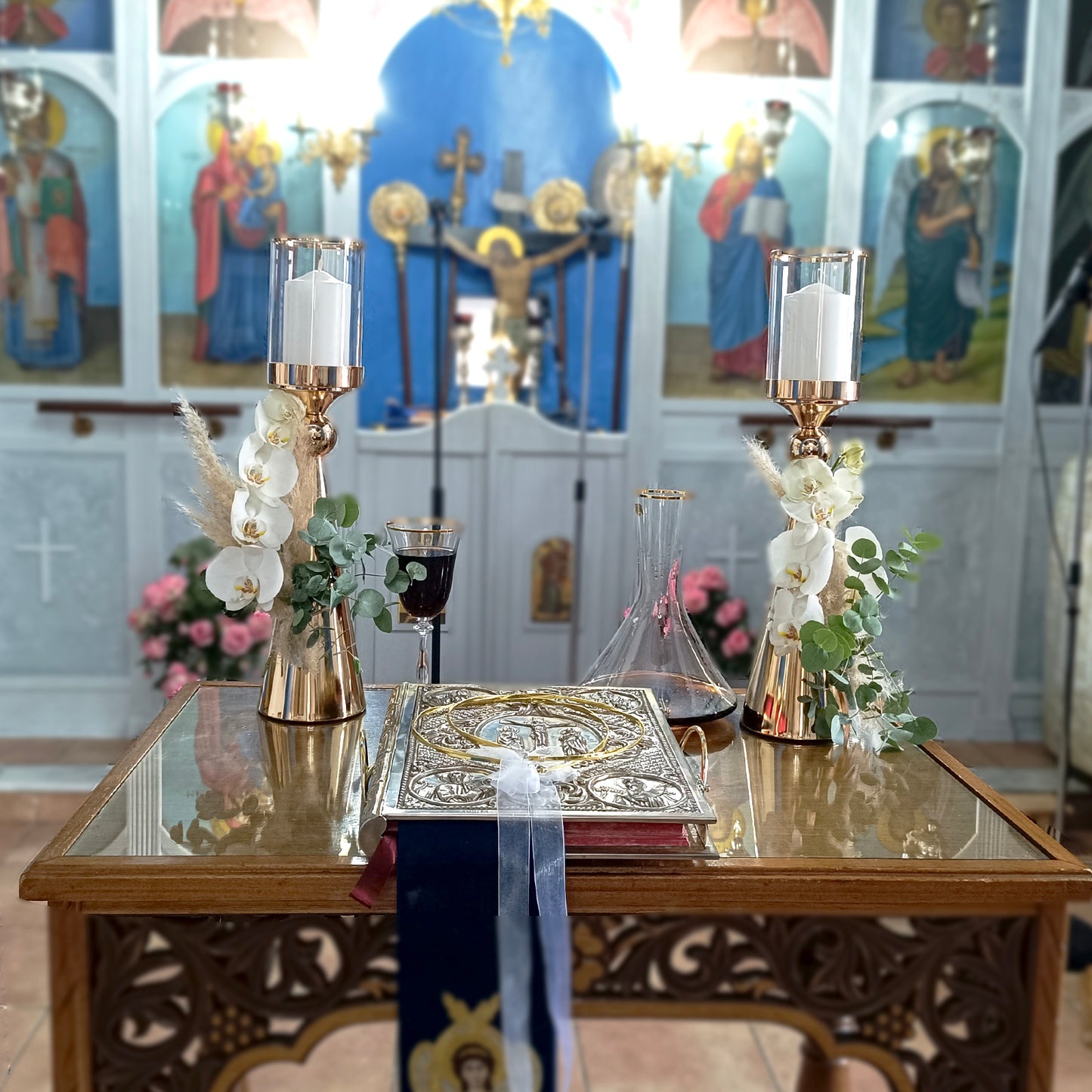 Γάμος boho με λευκά άνθη στον Άγιο Νικόλαο Λαγονησίου